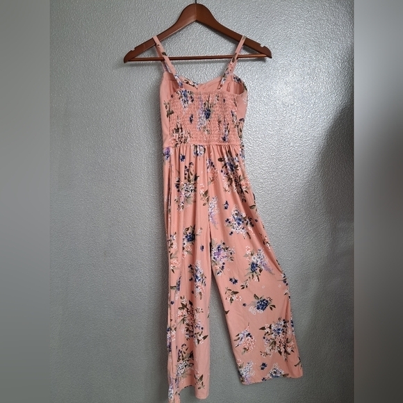 Juniors Pink Floral Jumpsuit Size 1 (XS) - Picture 4 of 7